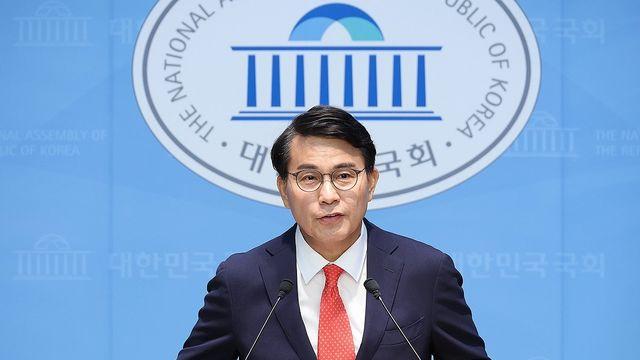 윤상현 
