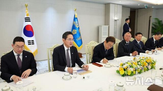 美협상 난항에 총수들 만난 李대통령…추가 투자 나올까