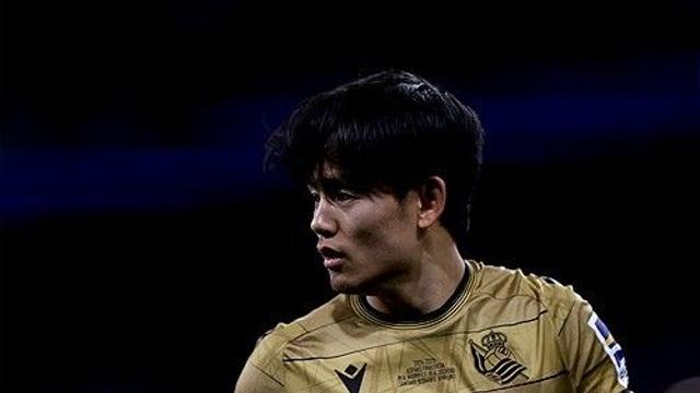 日 슈퍼스타 미쳤다! '147년 만에' 새 역사 쓴다→축구종가 英 시끌…EPL 이 구단이 '강력 러브콜'