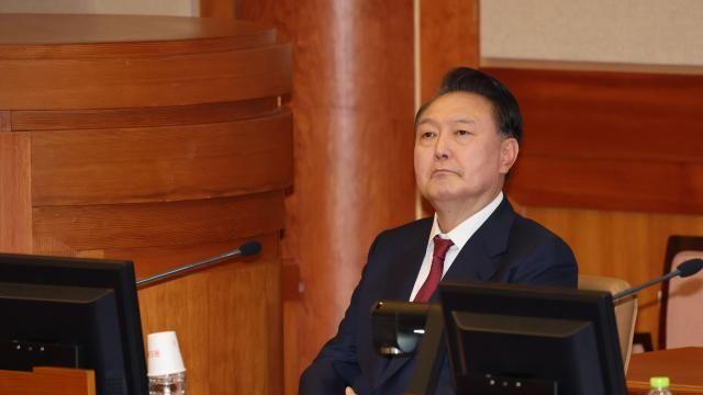 韩国法院作出空前判决 尹锡悦须就戒严向市民赔偿精神损失