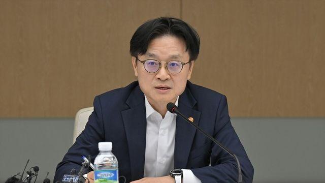 코앞으로 다가온 관세 시한...산업장관, 美상무장관과 80분 무역협상