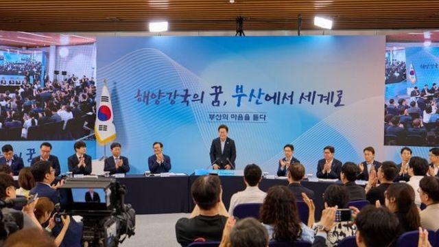 부산 방문 이재명 대통령 