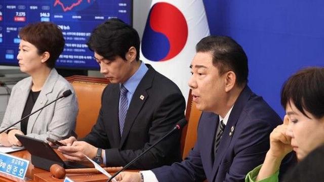 김병기 