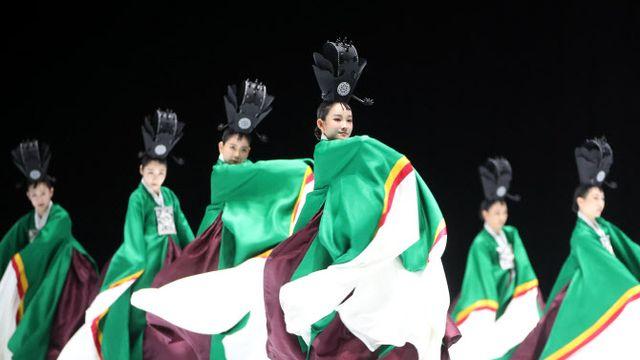 K춤 `일무` 전석 동났다…세종문화회관 레퍼토리의 위엄