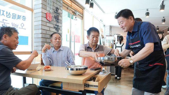 김영호 음성군의회 의장, 오백국수 2호점 취업