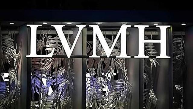 LVMH, 명품 브랜드 '마크 제이콥스' 매각 논의