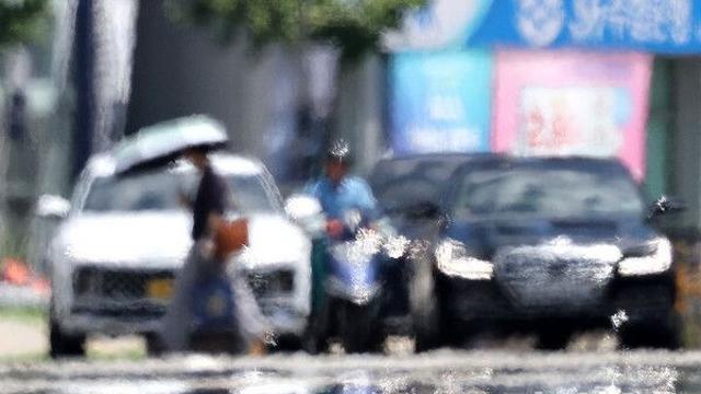 전국 98% '폭염특보' 발효…위기경보 '심각' 중대본 1단계 가동