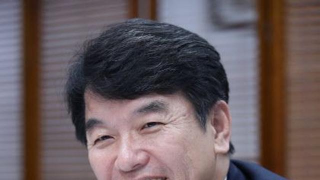 ‘특판’에 거리둔 與지도부 “법사위원장 개인 소신”