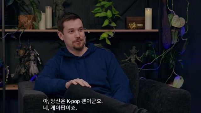외국 개발자 인터뷰 보는데 갑자기 K-POP이 나오네