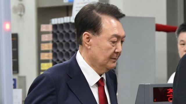 더불어민주당, 윤석열 전 대통령 10만 원씩 104명 배상 판결에 “시민 승리”