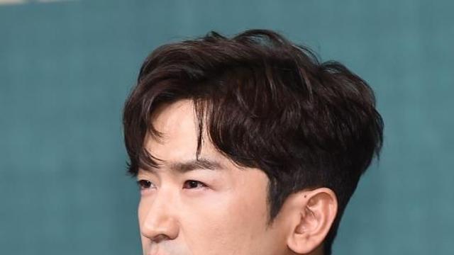 신화 이민우, 26억 사기 피해 극복→♥결혼·예비신부 공개 발표…팬도 '깜짝' [엑's 이슈]