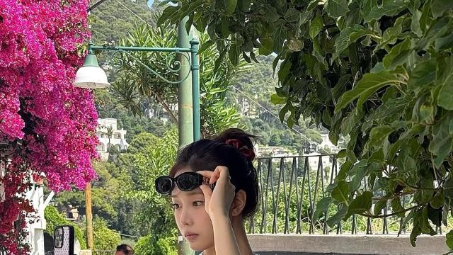 이시안, 올여름 휴양지 주인공으로 만들어 줄 궁극의 블라우스 코디
