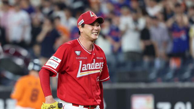 류현진 공략 성공한 SSG, 한화에 9-3 승리…김광현, 6이닝 2실점
