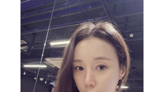 '원조 걸크러시' 베이비복스 김이지, 연습실 OOTD로 증명한 '클래스의 품격'