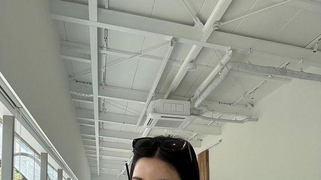 '워터밤 여신' 권은비, 무대 의상 벗으니 더 예쁘네? 평범한 흰 티 한 장으로 '남심 올킬'