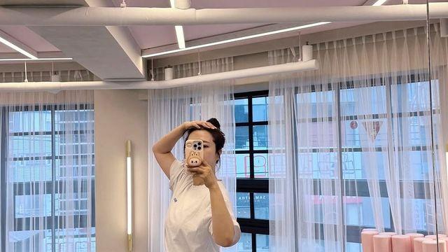 조향기, 프릴 디테일과 톤온톤 매치로 완성한 우아한 발레리나 룩