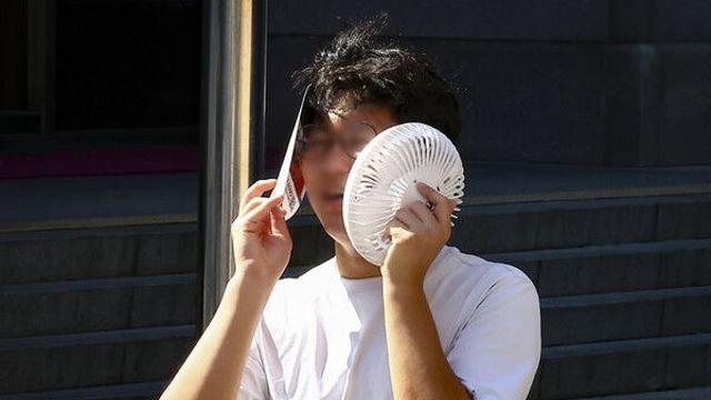 서울·대전 한낮 37도…극심한 폭염 이어져[오늘날씨]