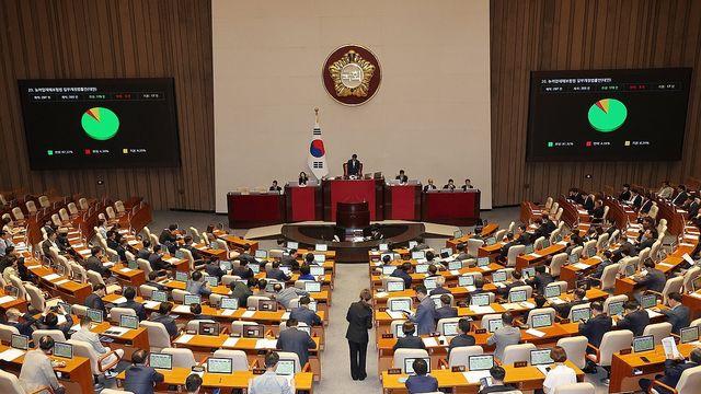與 尹거부권법 속도전에 野 필리버스터 예고…입법 대치 고조