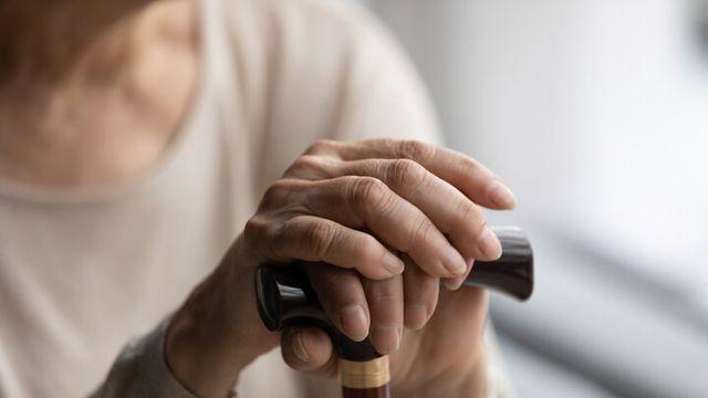 2072년 건보료, 월급 4분의 1···노인요양보험 15배 폭등 전망