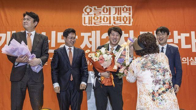 개혁신당 다시 '이준석 체제'로…전대 단독 출마해 98% 찬성표