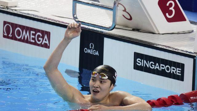 '아깝다 0.25초!' 김우민, 세계수영선수권 자유형 400m 동메달