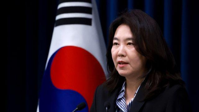 [속보] 대통령실, 조국 사면론 두고 “사면권은 대통령 고유 권한...관련 회의한 적 없어”