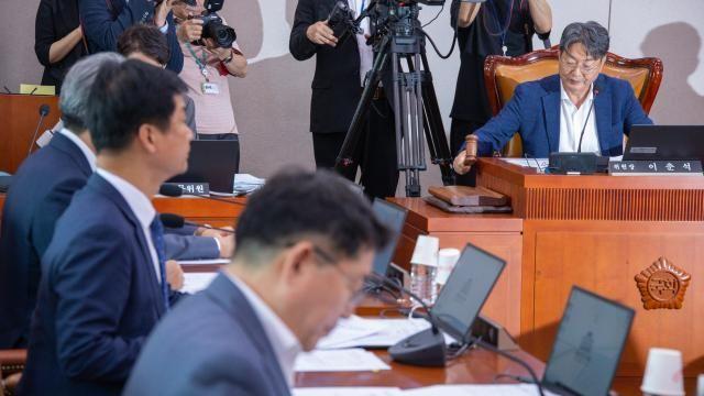 與, 내달 4일 '방송3법' 처리 예고...野 필리버스터 전망