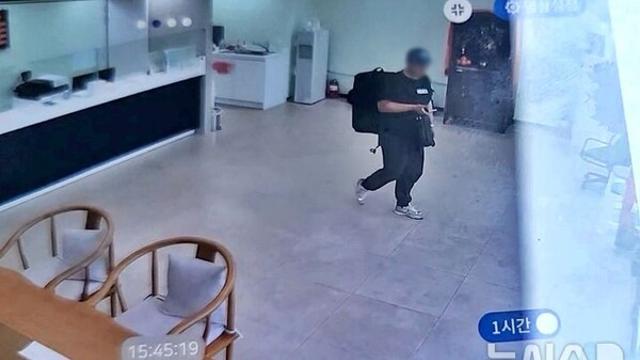 제주 환전소서 수억원 현금 훔친 20대 직원 구속