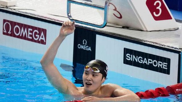 '1위와 0.25초차' 김우민, 세계선수권 자유형 400m 동메달…2회 연속 시상대(종합)