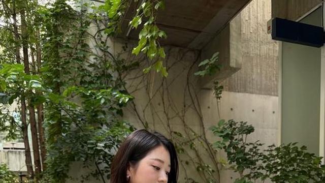 ‘장원영 친언니’ 장다아, 싱그러운 여름 감성…청초한 비주얼 [AI 포토컷]