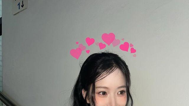 하이키 서이, 한쪽 어깨로 완성한 심쿵 여신룩? 실루엣 미쳤다!