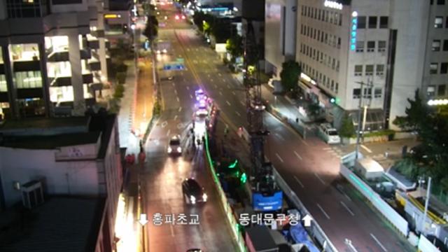 [속보] 서울 용두동 경전철 공사장 인근 지반침하 발생