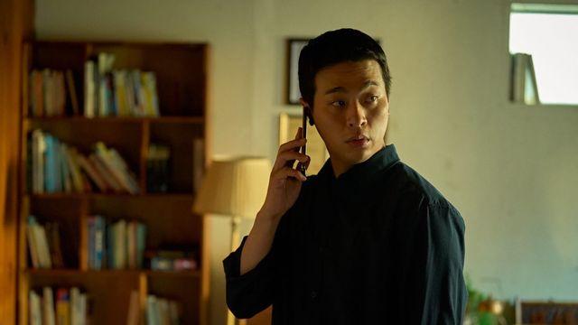 ‘얼굴’ 18종 보도스틸 공개…박정민 1인 2역부터 미스터리 실루엣까지
