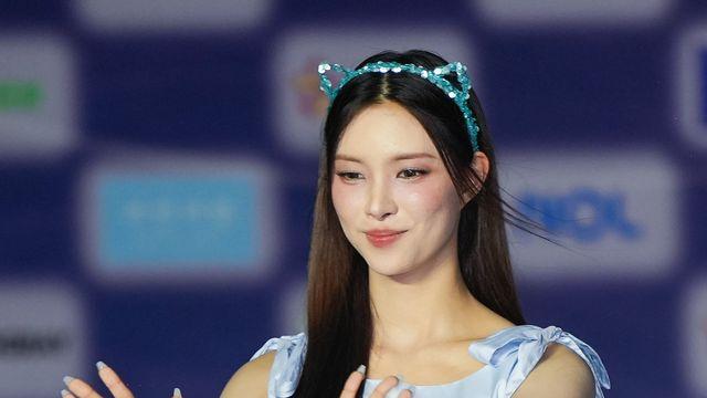 [포토] 아일릿 윤아, 하늘빛 예쁨