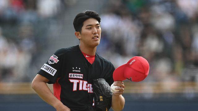 롯데에 혼쭐난 이의리, 150km/h 던져도 S 비율 57%…숙제만 확인했다 [부산 현장]