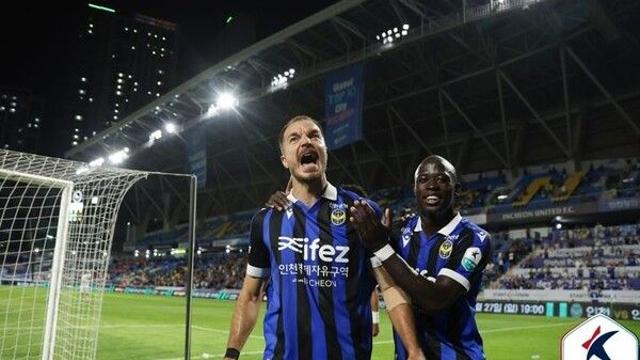 '무고사 16호골' K리그2 선두 인천, 안산 4-2 꺾고 3연승