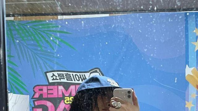 화사, 싸이 흠뻑쇼 대신 ‘화사 흠뻑쇼’? 바디수트 하나로 속초 뒤집은 ‘퀸’의 위엄