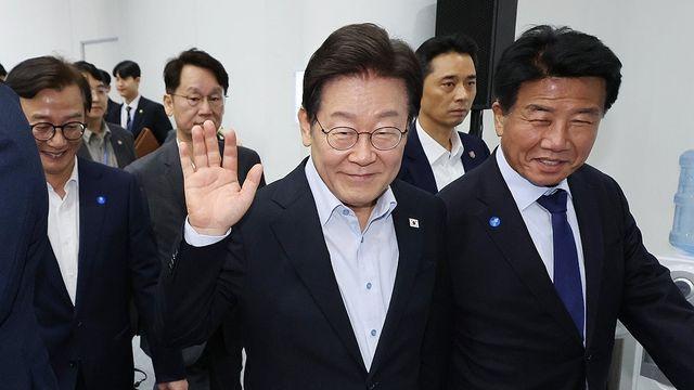 李대통령 국정지지율 61.5%…민주 50.8%·국힘 29.0%[리얼미터](종합)
