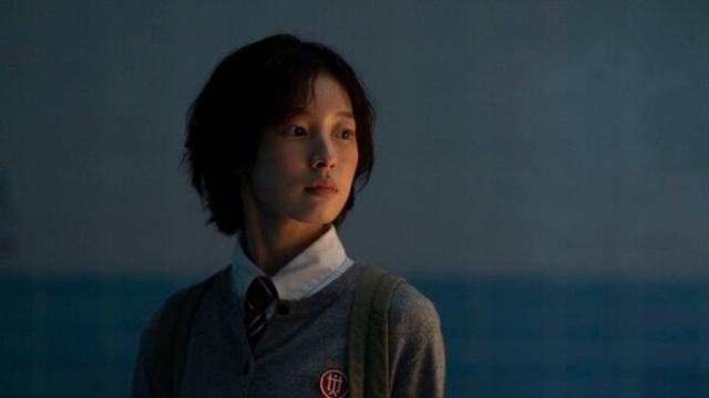 [인터뷰]민낯에 더벅머리…편견 깬 오마이걸 아린