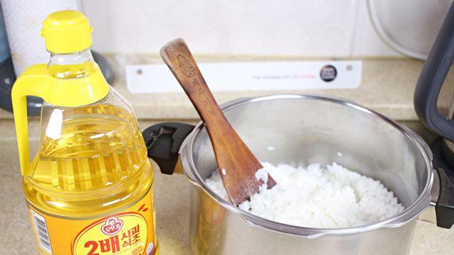 해동하면 쉰내 폭발! 냉동밥 맛 살리는 초간단 비법