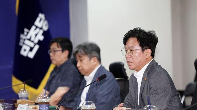 김영훈 고용장관, 내일 노란봉투법 브리핑 예고