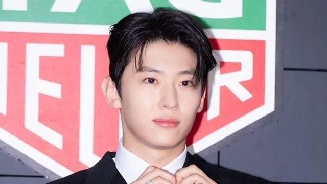 덱스, 방송 활동으로 떼돈 벌었나…아버지에게 수천만 원짜리 차량 선물 [RE:뷰]
