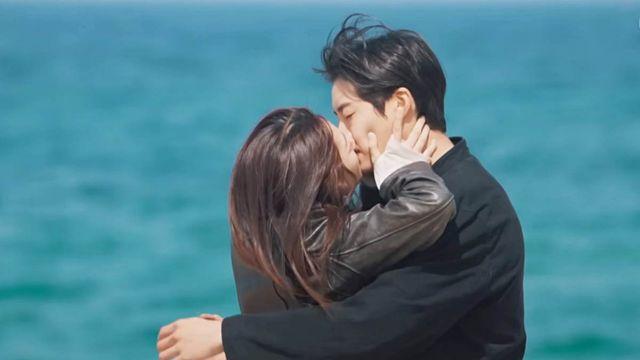 종영까지 딱 1회 남았는데…'이 키스신' 때문에 난리 난 한국 드라마