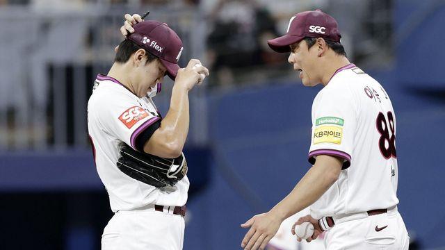 ‘선발 16연패’ 불명예 김윤하 운마저 외면…설종진 감독대행 “다음 등판 기대한다” [SD 인천 브리핑]