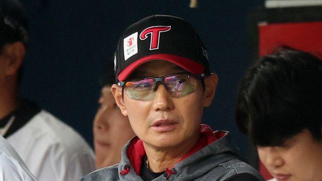 “선발 로테이션? 한화에 절대 안 맞춘다” 정규시즌 ‘순리대로’ 강조한 LG 염경엽 감독