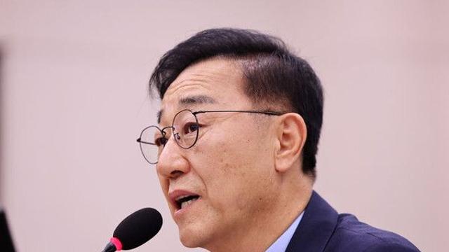 김윤덕 “선거때 고교 후배에게 돈 빌리고 갚아…수주 관여 안 해”