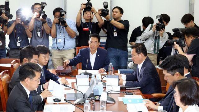 노란봉투법·상법 개정안 환노위 통과에 동상이몽