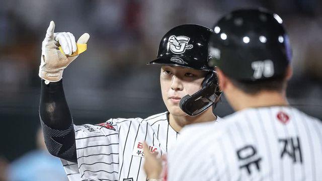 롯데 명장의 눈, '태양 폭발' 진작 알아봤다…6개월 전 호평은 립서비스 아니었다