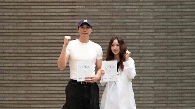 재벌 김영광·작가 채수빈 로코…'나를 충전해줘'