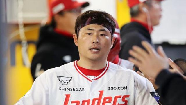 '무려 112일 만에 터졌다' SSG 이지영, 시즌 2호 홈런…역전 스리런 '쾅' [IS 인천]